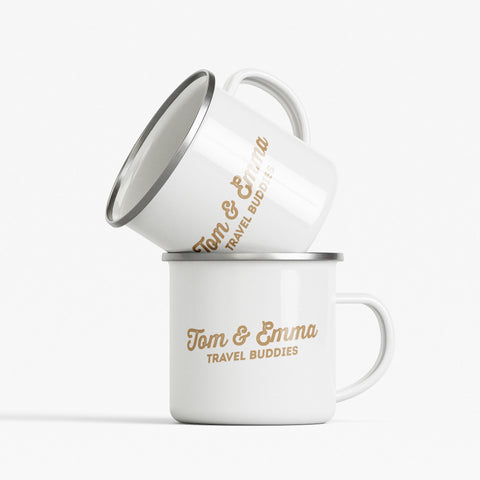 Personalisierte Emaille-Tasse mit dem Namen deines Lieblingsmenschen als Geschenk-Idee für Reisende