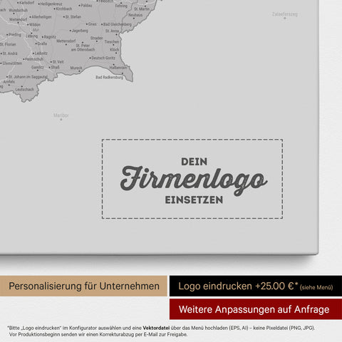 Österreich-Karte als Pinn-Leinwand in Hellgrau mit Eindruck eines Firmenlogos