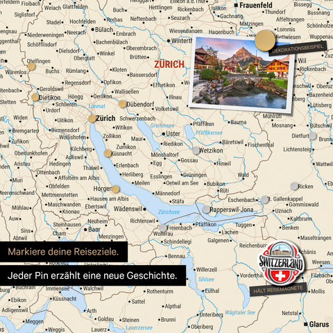 Detail einer magnetischen Schweiz-Karte als Magnettafel in Multicolor Classic zeigt die Region um Zürich mit einem angepinnten Foto sowie Reise- und Urlaubsmagnete