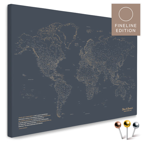 Wereldkaart FINELINE als prikborddoek in Hale Navy met fijn, minimalistisch outline-ontwerp om reizen te markeren en plannen