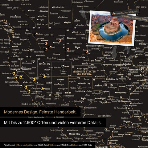 Detailweergave van de wereldkaart FINELINE als prikbord in de kleur Sonar Black met gemarkeerde reisbestemmingen in de VS, Canada en Mexico