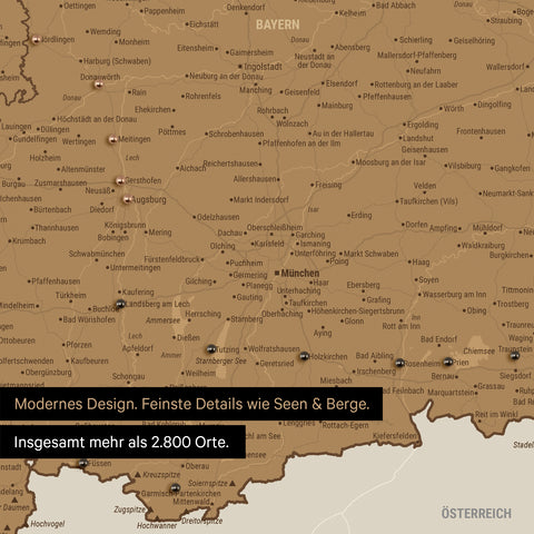 Ausschnitte einer Deutschlandkarte mit Bayern als Pinn-Leinwand in Bronze mit Bergen, Seen und 2.500 Orten
