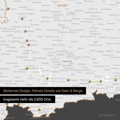 Ausschnitte einer Deutschlandkarte mit Bayern als Pinn-Leinwand in Dunkelgrau mit Bergen, Seen und 2.500 Orten