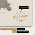 Pinnwand Leinwand einer Deutschlandkarte in Farbe Warmgray (Braun-Grau) mit personalisiertem Eindruck von Namen und einer Legende zum Markieren