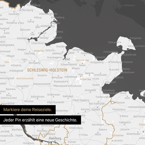 Detail einer Deutschland-Karte als Poster in Dunkelgrau mit Pins in Schleswig-Holstein