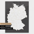 Neutrale und schlichte Standard-Ausführung einer Deutschland-Karte als Poster in Dunkelgrau