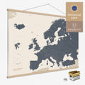 Magnetische Europakarte Magnet-Poster in der Farbe Navy Light in modernem, minimalistischen Design zum Pinnen und Markieren von Reisezielen kaufen