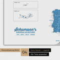Europakarte als Poster in Blau mit Personalisierung als Logo mit Familiennamen und Legende für Orte, die man bereits besucht hat und noch besuchen möchte