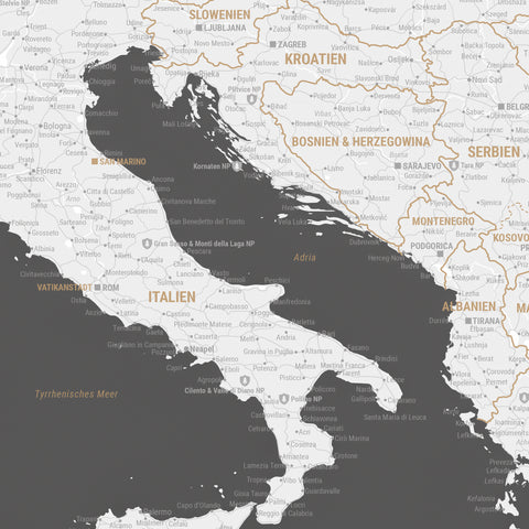 Europa Landkarte Poster in Dunkelgrau zeigt einen Ausschnitt von England, Frankreich und Belgien