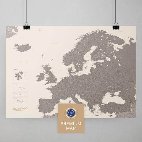 Europa Karte in der Farbe Warmgray (Braun-Grau) in einem modernen, minimalistischem Design als Poster kaufen