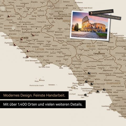 Italien Landkarte in Beige als Leinwand zum Pinnen zeigt einen Ausschnitt von Rom, Abruzzien und Kampanien mit vielen Details wie Nationalparks, Flüssen und zahlreichen kleinen Orten und Städten, die teilweise mit Pins markiert sind