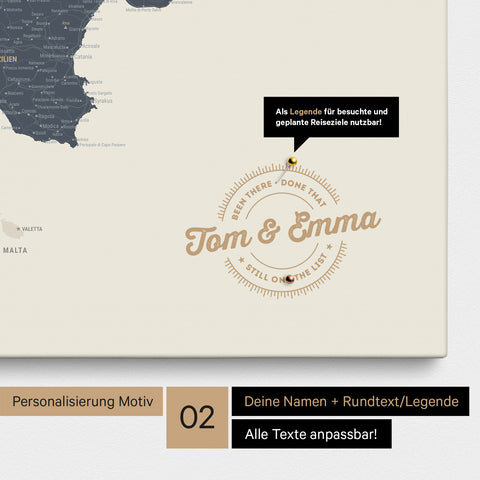Italien-Karte Pinn-Leinwand in Navy Light mit Personalisierung als rundes Logo, das eine Legende für bereits besuchte Reiseziele im Rundtext beinhaltet