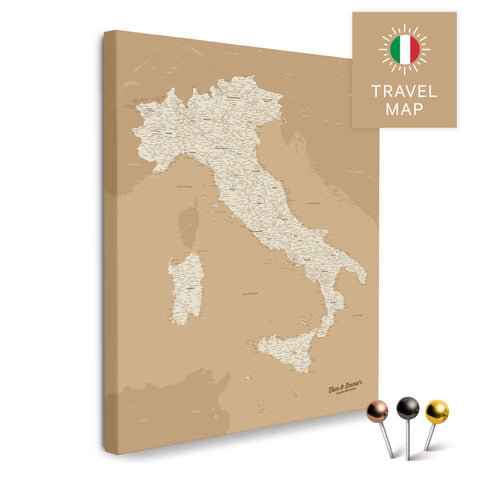 Italien-Landkarte in der Farbe Treasure Gold (Gold-Beige) in einem modernen, minimalistischem Design als Leinwand zum Pinnen von Reisen und Orten