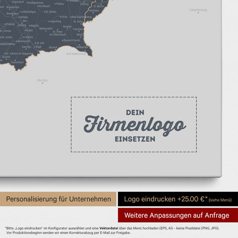 Österreich-Karte als Pinn-Leinwand in Denim Blue mit Eindruck eines Firmenlogos