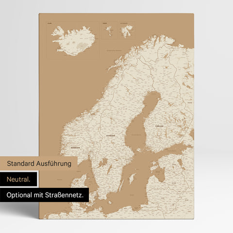 Neutrale und schlichte Standard-Ausführung einer Skandinavien-Karte als Pinn-Leinwand in Treasure Gold mit oder ohne Straßennetz