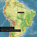Detail einer topografischen Weltkarte als Pinn-Leinwand in Multicolor Topo mit Pins, die eine abgesteckte Reiseroute in Südamerika durch die Länder Brasilien, Peru und Ecuador zeigt