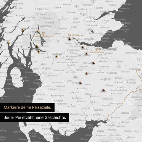 Detail einer England-Karte als Pinn-Leinand in Farbe Dunkelgrau mit Kartenausschnitt von Schottland