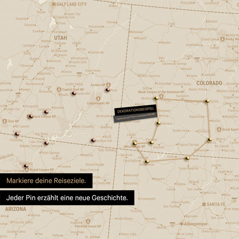 Detaillierte USA Amerika Karte als Pinn-Leinand in Hale Navy (Dunkelblau Gold) zeigt Pins ins Reisezielen in Utah und Colorado