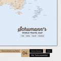 Poster Weltkarte in Multicolor Atlas mit Personalisierung als Familien-Logo